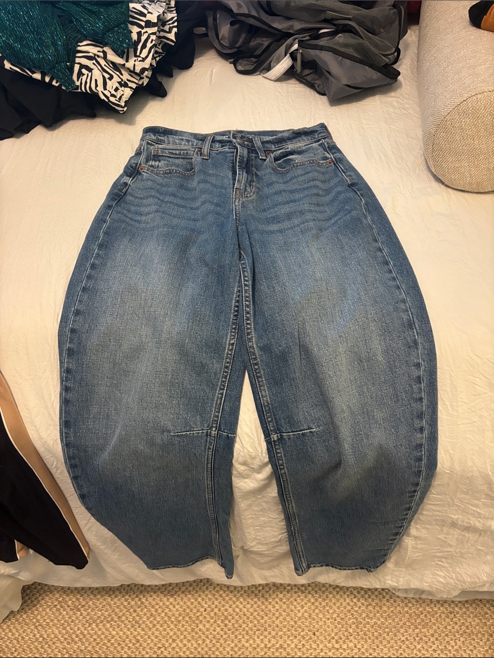 Old Navy Barrel Jeans size 0